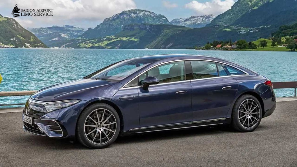 Saigon Airport Limo: Mercedes-Benz EQS Electric Luxury Black Mercedes-Benz EQS electric luxury sedan, showcasing Saigon Airport Limo's commitment to modern and sustainable premium transport in Vietnam.